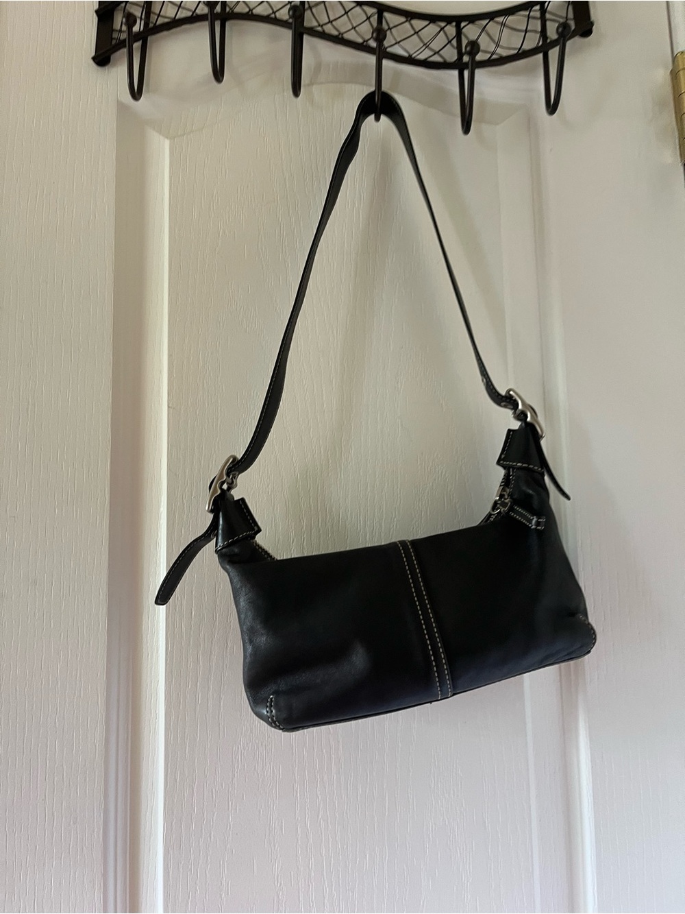 Vintage Coach Classic Black Leather Shoulder Bag